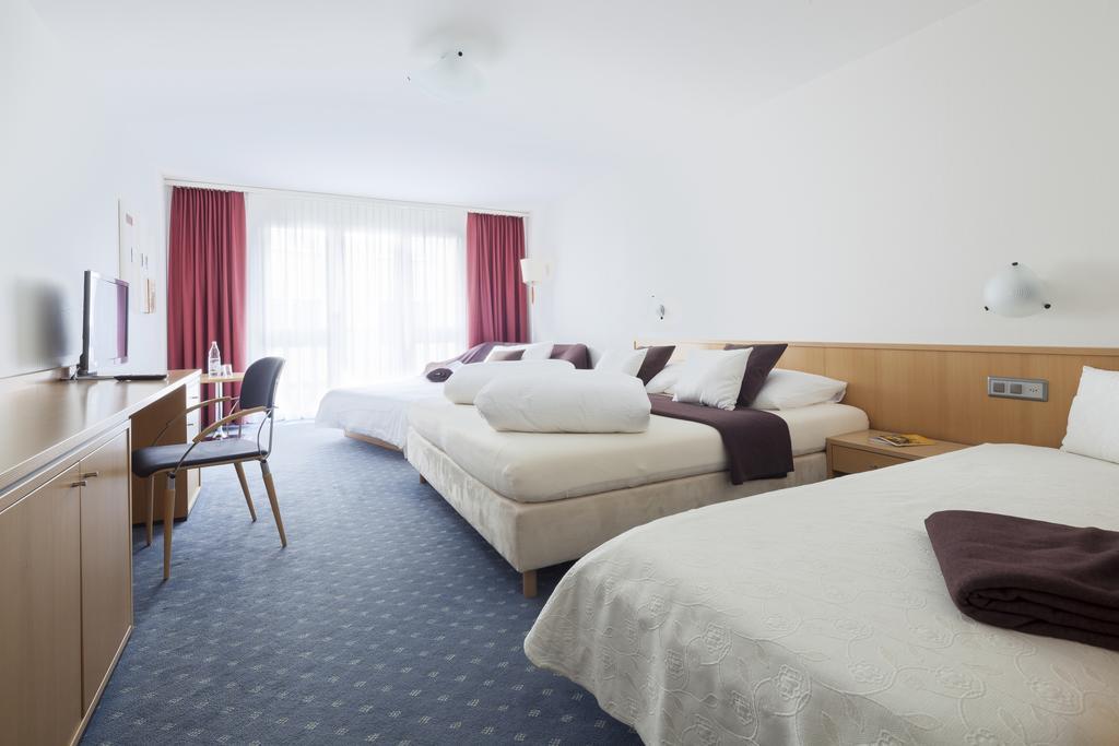 אלטדורף Hotel Hoefli חדר תמונה
